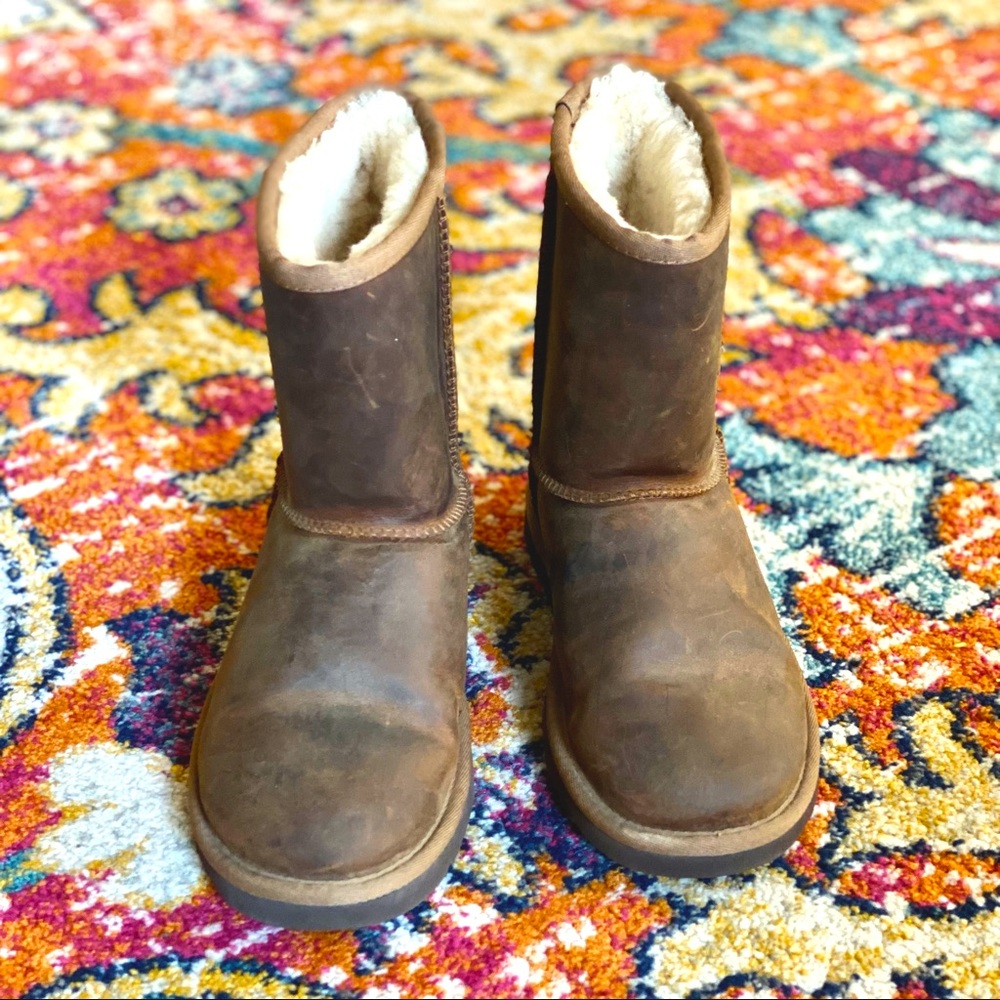 EUC Ugg Leather Boots - water repellent - OFFERS WELCOME